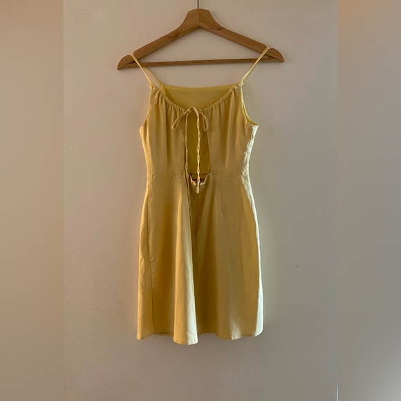 Forever 21 Light Yellow Ruched Dress - Picture 5 of 6